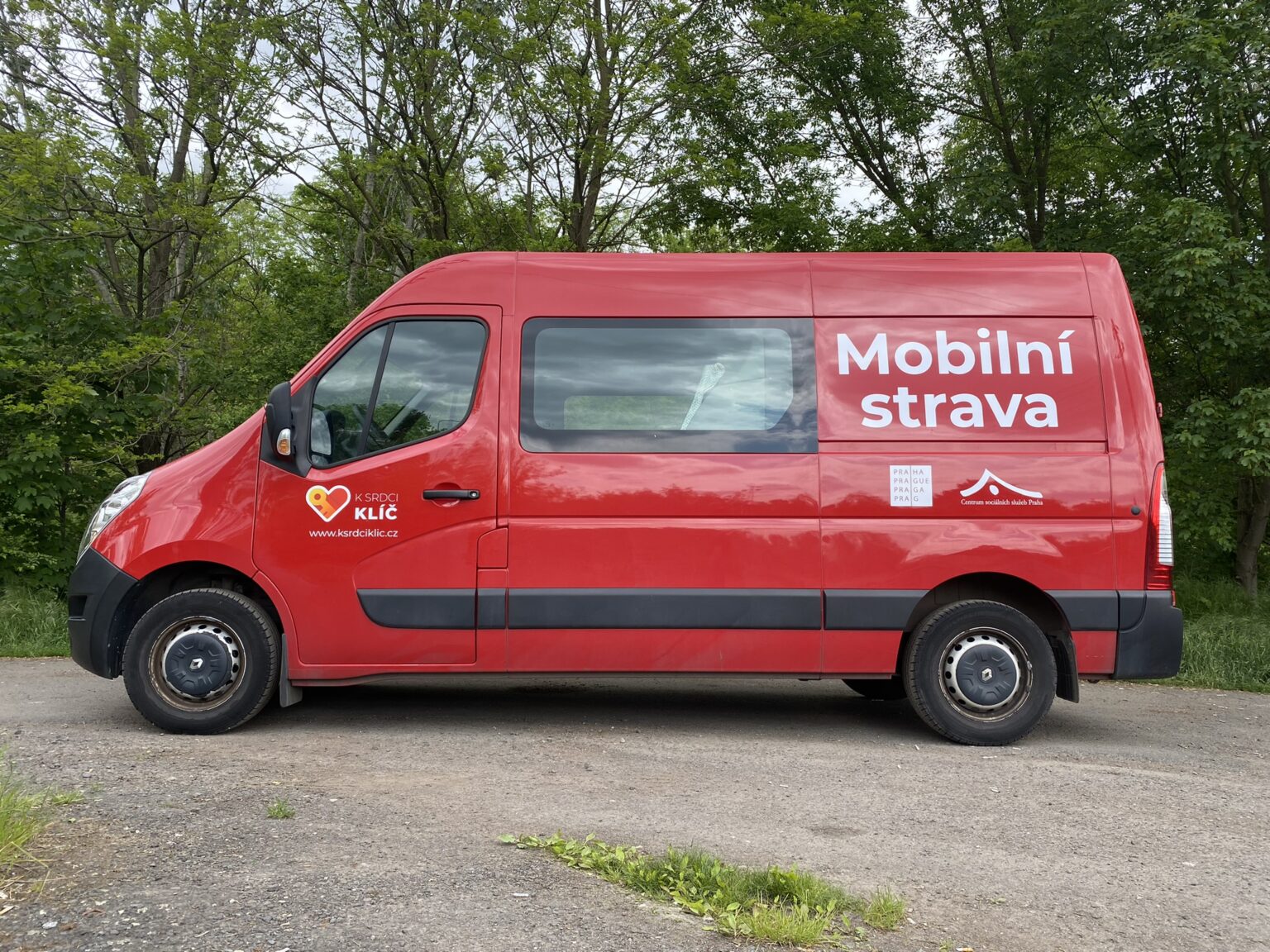 slu-by-praha-k-srdci-kl
